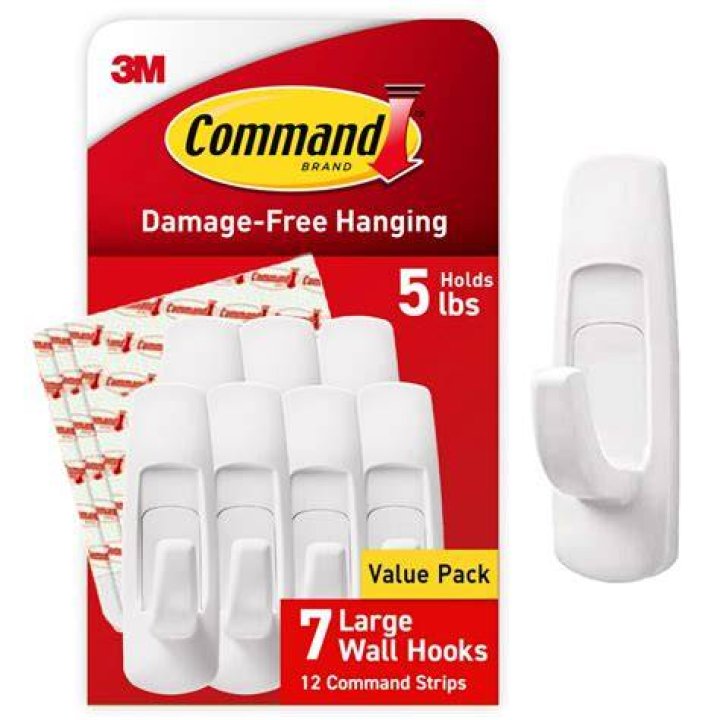 Can you use Command hooks to hang shelves