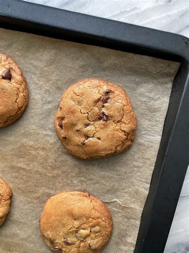How do I cool cookies without an oven?
