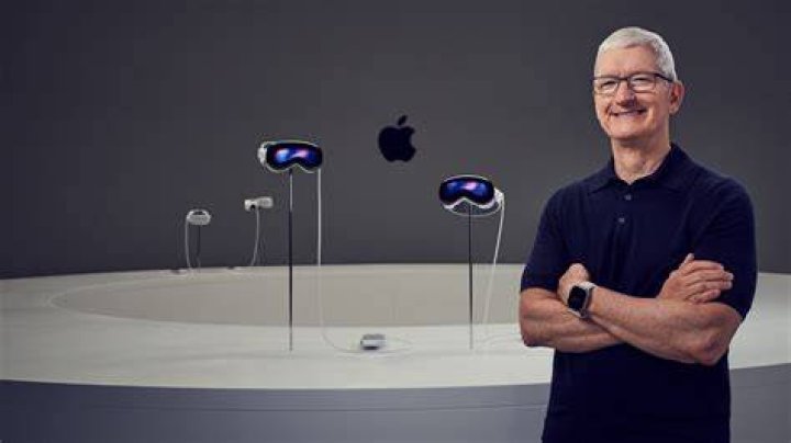 How much did the Apple logo cost