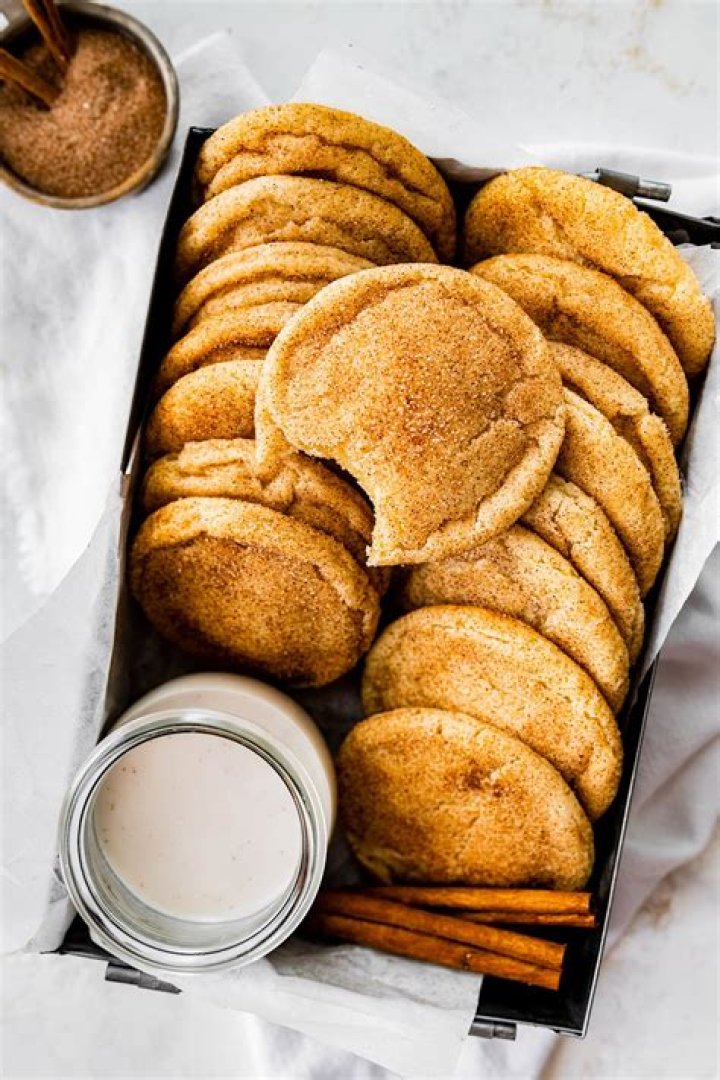 Is a Snickerdoodle a sugar cookie with cinnamon?