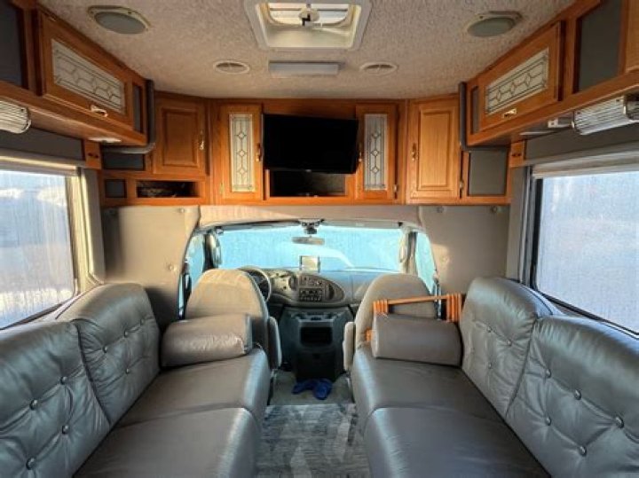 Is there a 2005 Gulf Stream BT cruiser?