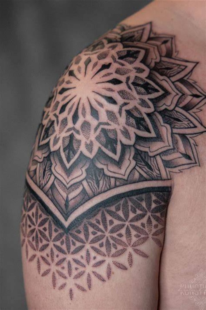 Shoulder tattoo