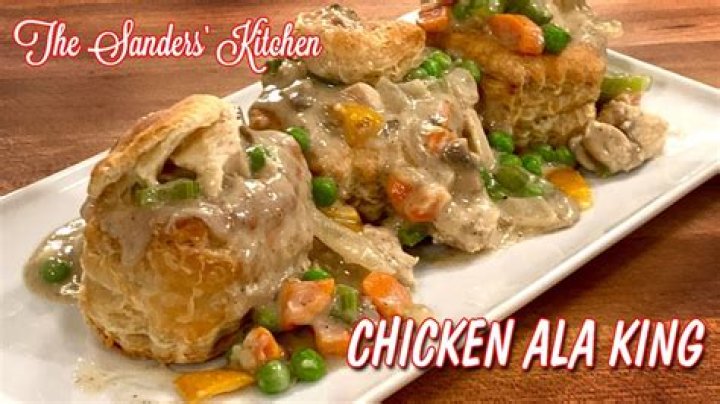 What does Ala mean in chicken ala king?